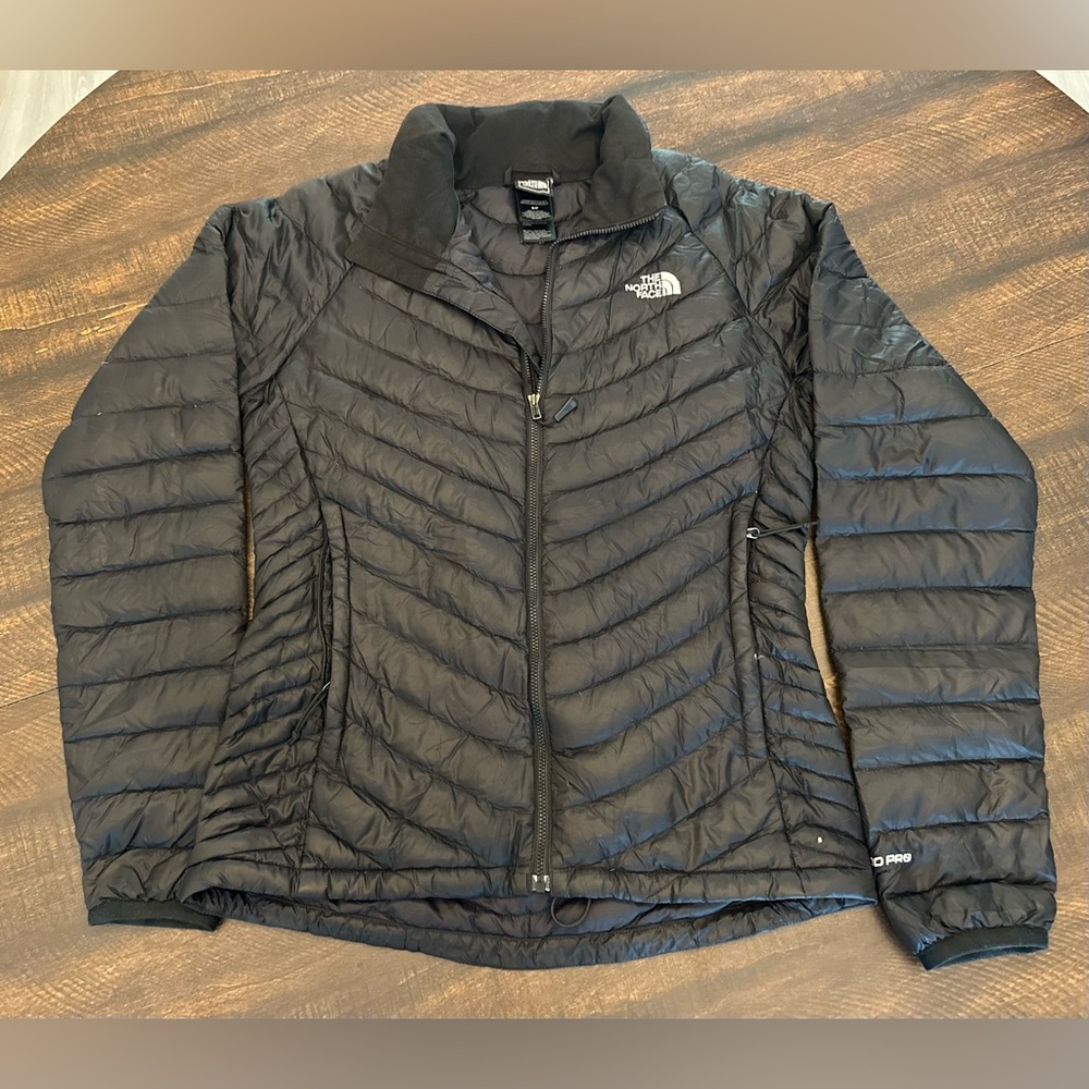 The North Face Women’s 800 Fill Puffer Jacket-Size Small